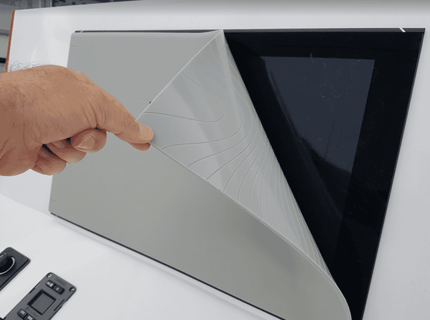 Capot de protection d'écran Zeus³ Glass Helm B&G